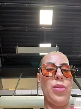 LisaMurr Chat XXX in diretta