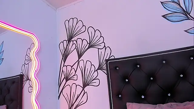 Chat +18 de Sweet_Ariadna_ ao vivo