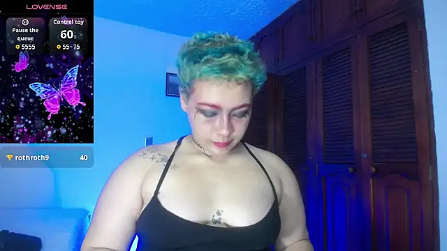 XXX chat uživo modela Cherry_vald