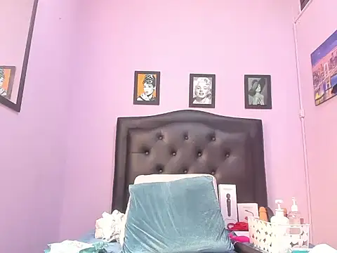 monalind220 live XXX chat