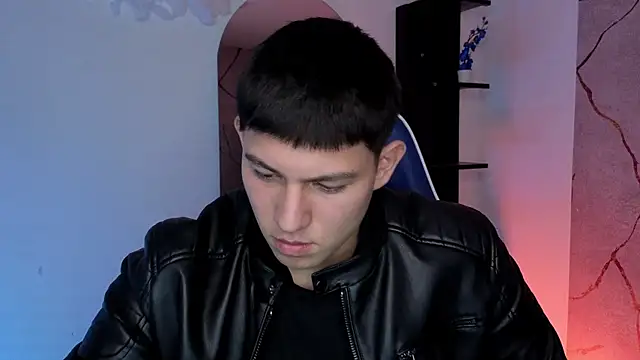 JamesCr_ Live XXX-Chat