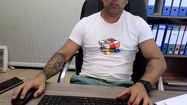 Evasioneen Live XXX chat