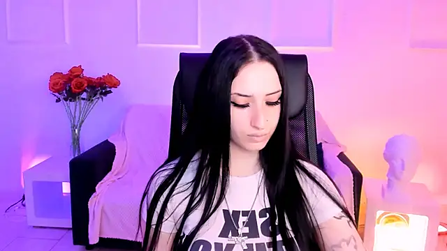 MonicaLowes' Live XXX Chat