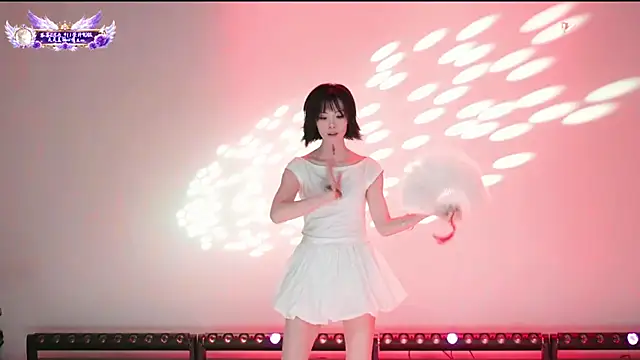 ERA_002n Live XXX chat