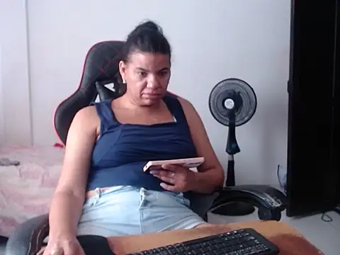 Adriana_0312 élő XXX-chatje