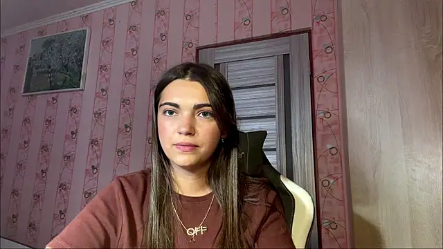 IvyToulouse Adlı Modelin Canlı XXX Sohbeti