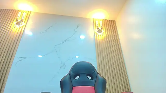 CharlotteSchmidtt's Live XXX Chat