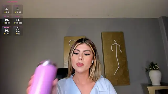 MiaSilvaX Chat XXX live