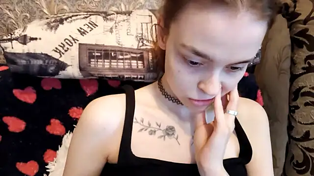Chat XXX en directo de CaraDelevingnee
