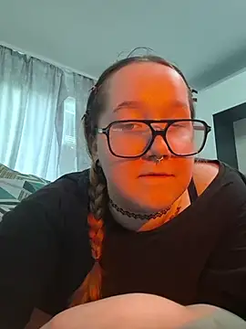FionaDiorのライブXXXチャット