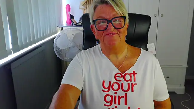 Chatroom XXX en direct de BridgetBlueEyes
