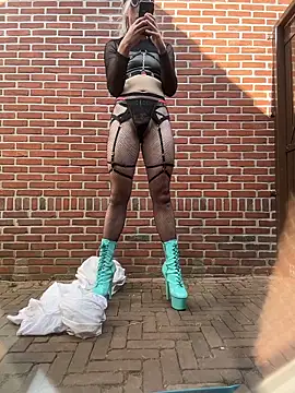 michelle310 webcam show