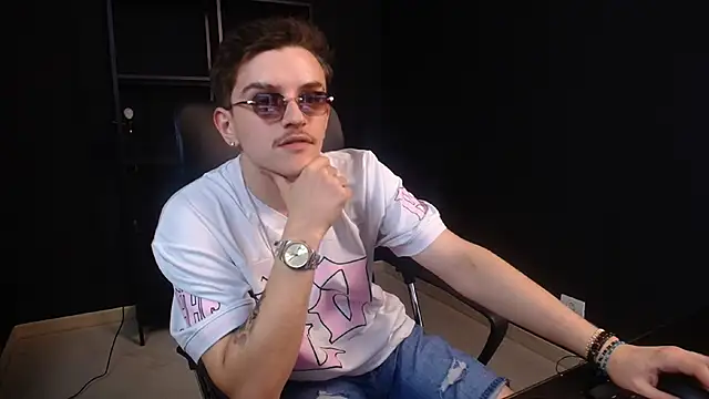 FelixStarkk Live XXX Chat