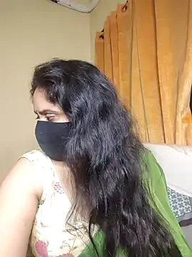 Show modela Sravvi499 na web-kameri