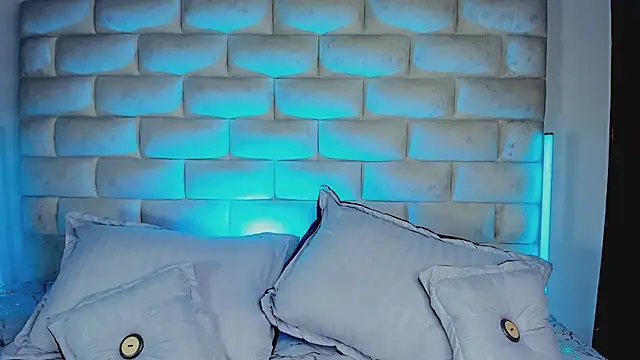 XXX chat uživo modela HollyGrey_