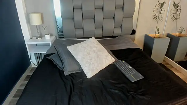 Chat XXX en directo de Charlie___Musk