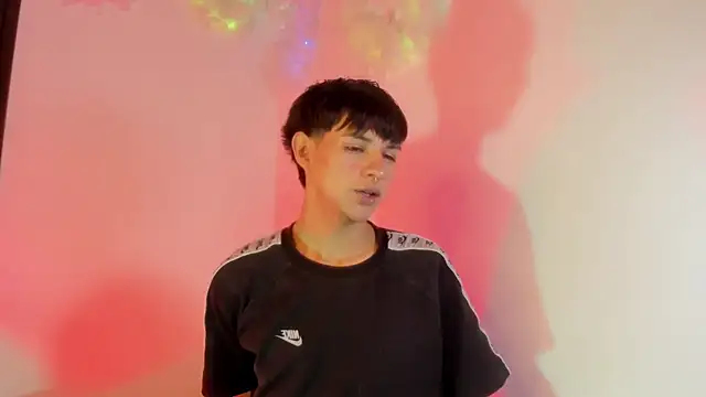 Aleaurarashii Adlı Modelin Canlı XXX Sohbeti