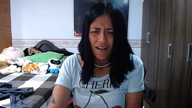 Chat XXX en directo de sharoon_cheerry