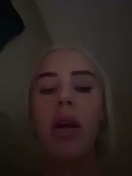 whitechocolate100M's Webcam Show