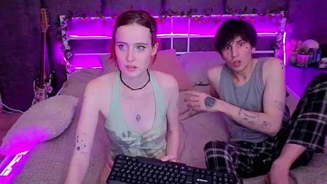 Chat +18 de Danny_loves_Mary ao vivo