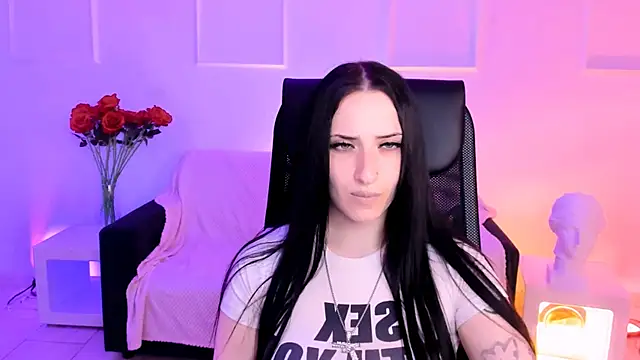 MonicaLowes live XXX chat