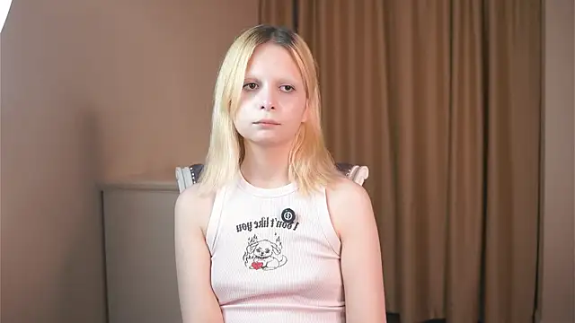 ChiekoMosty's Live XXX Chat