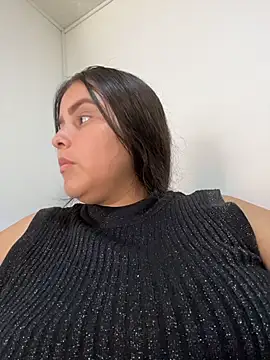 mia-08martinez_ Adlı Modelin Canlı XXX Sohbeti