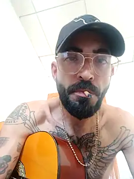 MorenodickStrong élő XXX-chatje