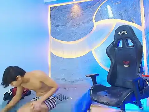 Chat +18 de Benjamin_Alam ao vivo