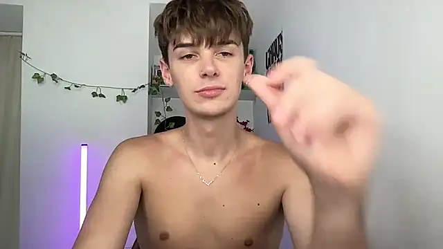 Chat XXX en directo de YourMilkyGuy