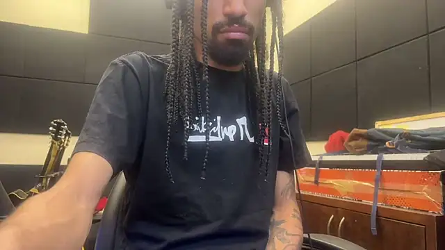 FavelaDaddyCum's Live XXX Chat