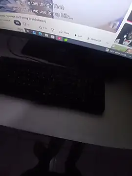 Pertunjukan Kamera Web TheBlackT