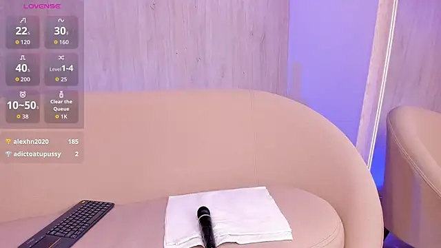 MiaLiore_: онлайн-секс-чат