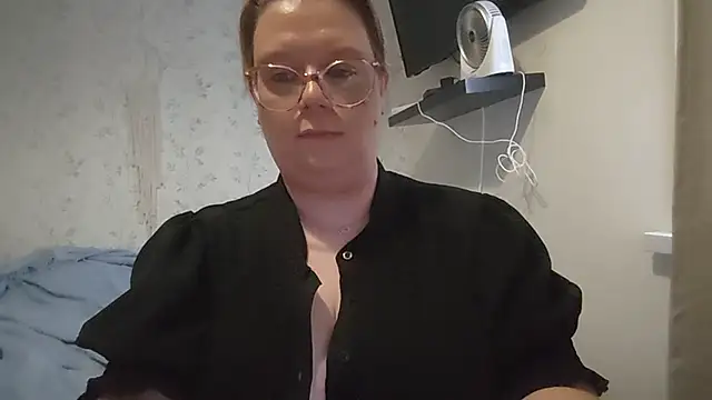 Sinful-Hope's Live XXX Chat