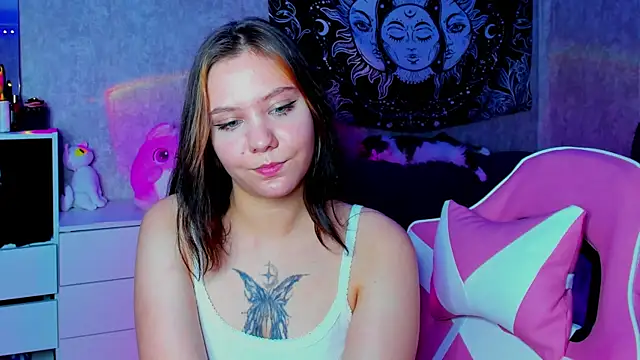 Chat +18 de Mika_Moony ao vivo