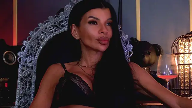 EleniaDevons Adlı Modelin Canlı XXX Sohbeti