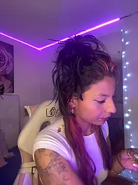 SamathaMay 라이브 XXX 채팅