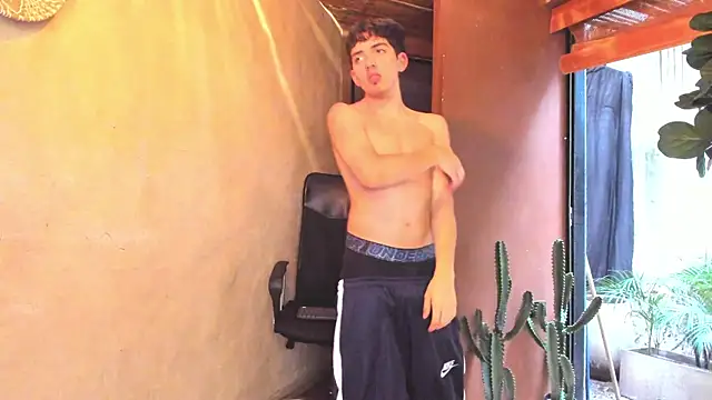 AxelStong Live XXX-chat