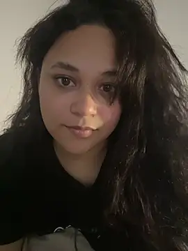 Luciernaga18's Live XXX Chat