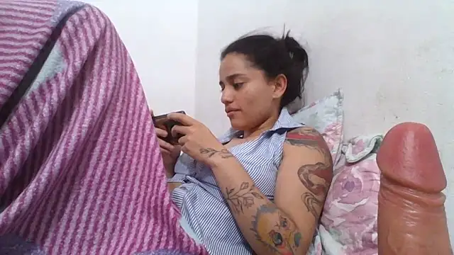 XXX chat uživo modela girl_tits