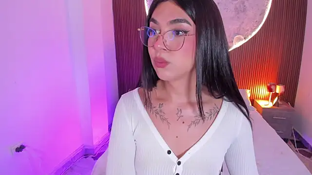 Chat +18 de RoseCassie ao vivo