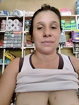 MIA-LARIOS Live XXX-Chat