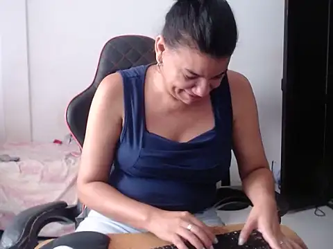 Adriana_0312n Live XXX chat