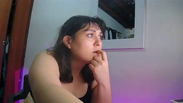 soysara15n Live XXX chat