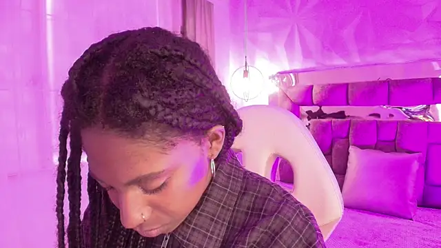 Queen_perla_'s Live XXX Chat
