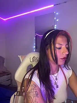 Chatroom XXX en direct de SamathaMay