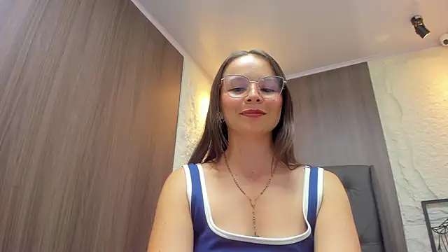 Chat +18 de LORELAIGIVEN ao vivo
