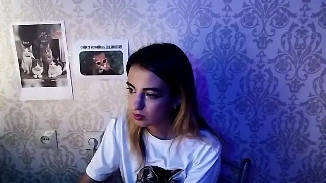 AminaGirls' Webcam Show