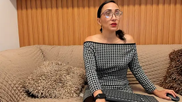 دردشة Riley_Reid_Milf الجنسية المباشرة