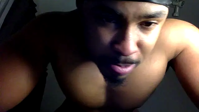 Nas_worldwide96 Show in webcam